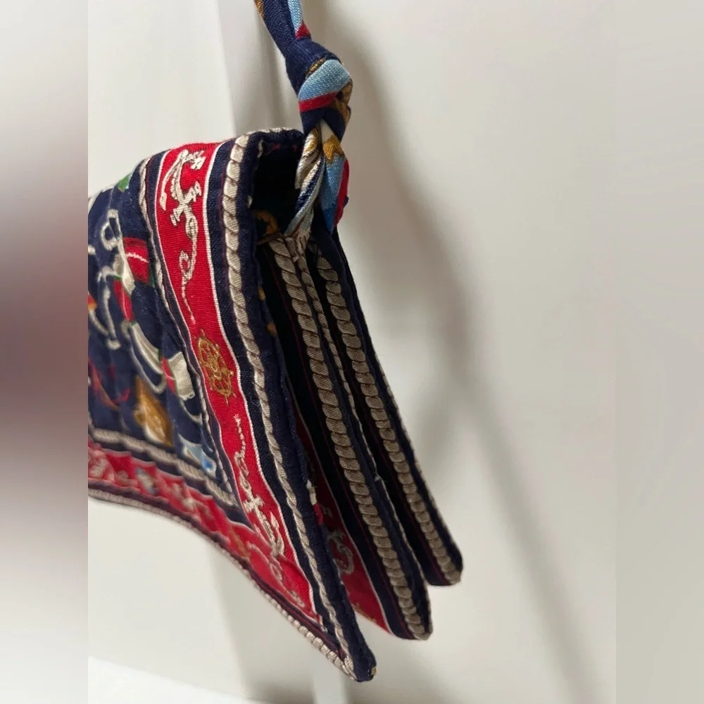 Vera Bradley good precondition